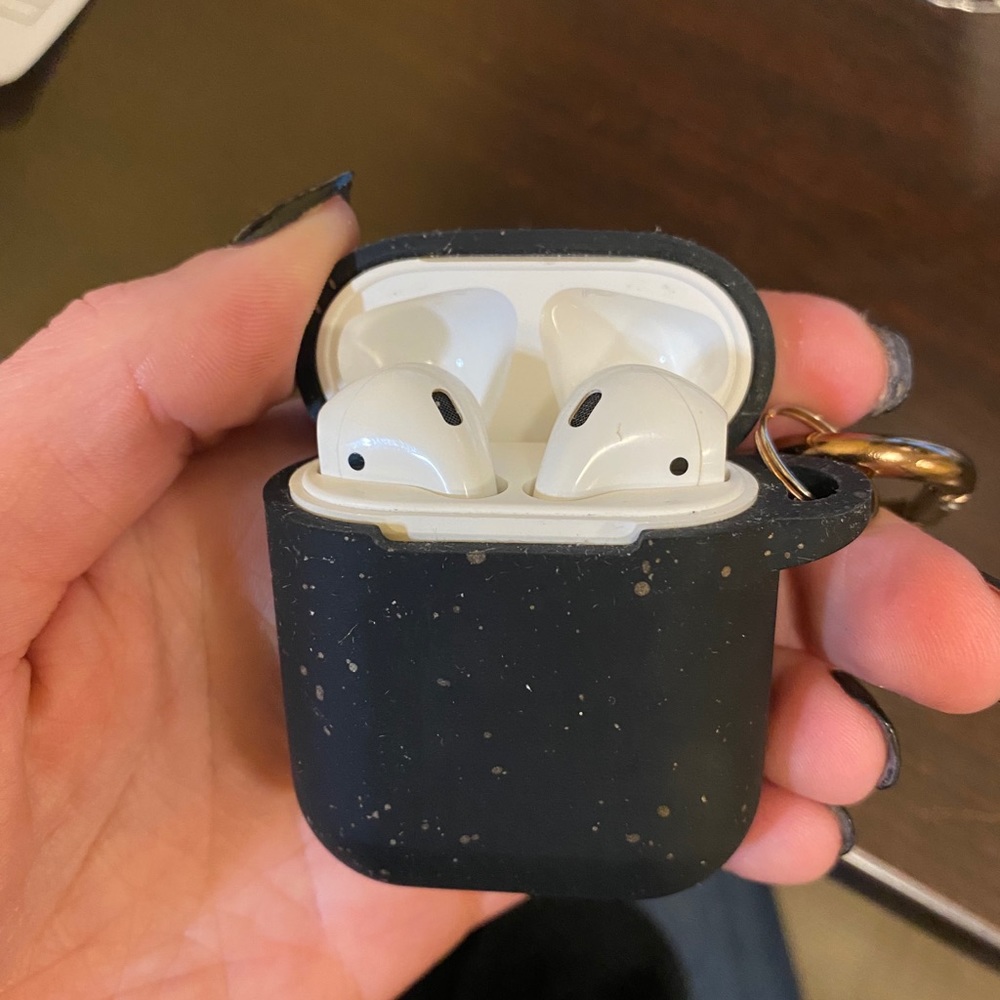 Apple AirPods 2nd gen